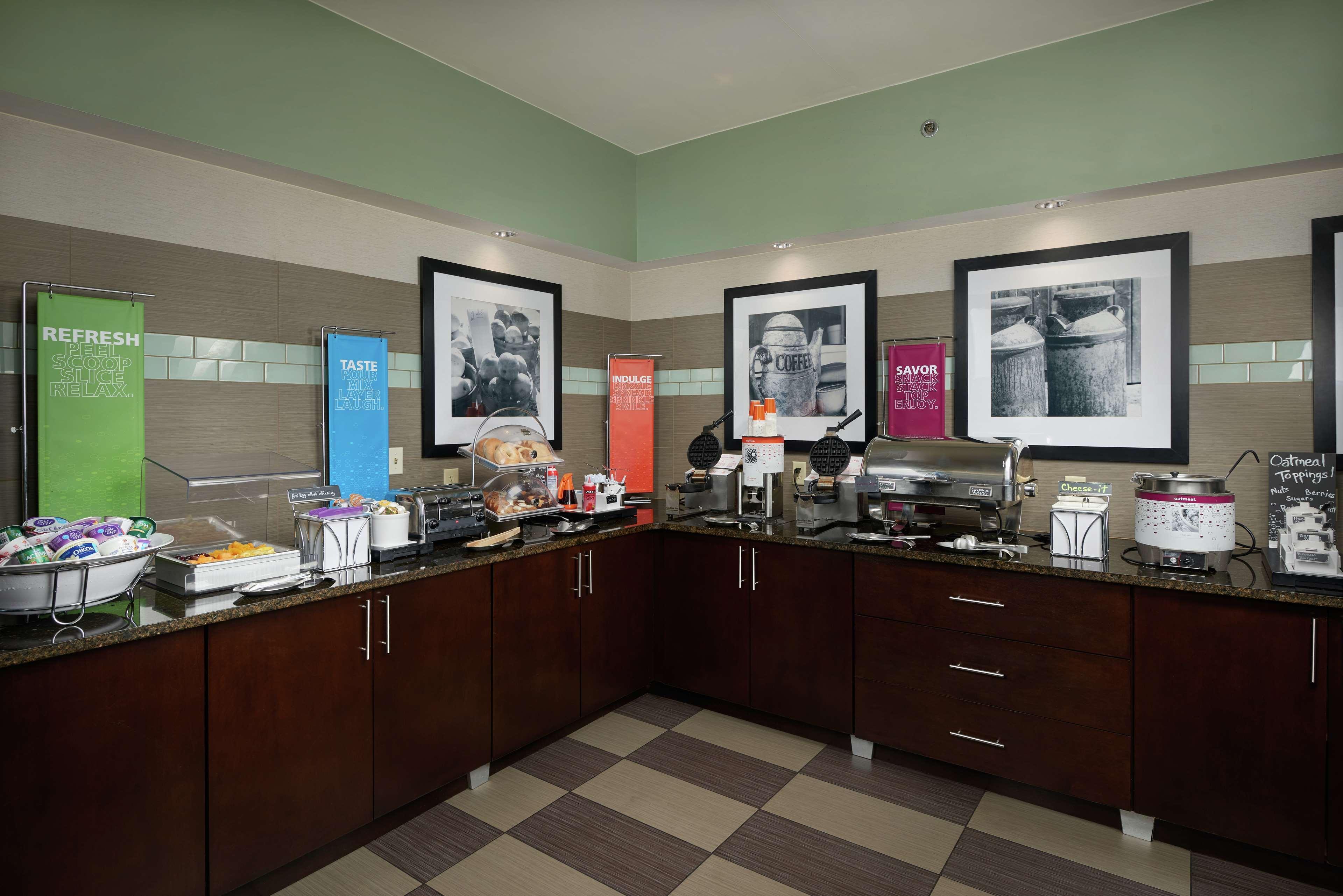 Hampton Inn Хановер Экстерьер фото
