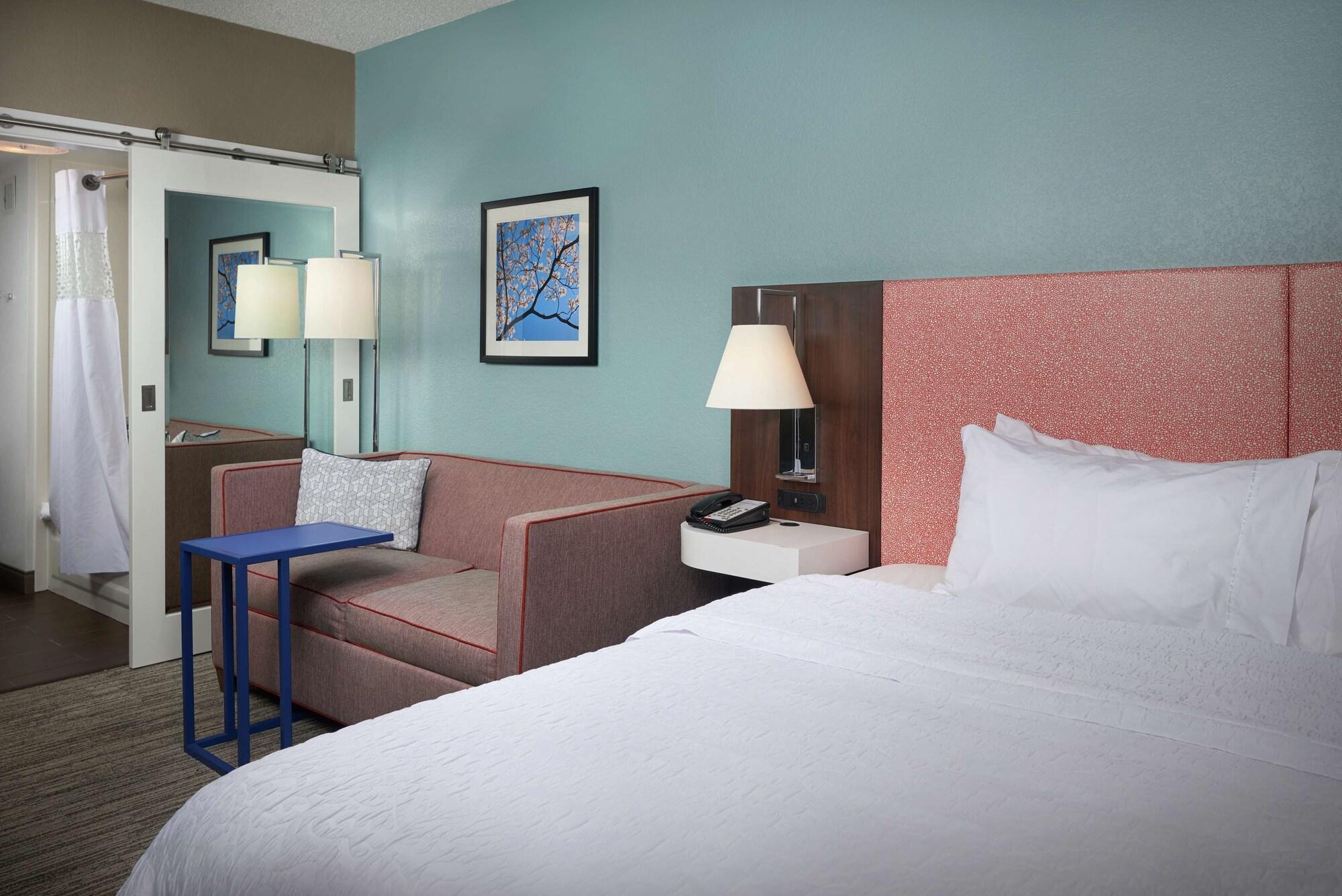 Hampton Inn Хановер Экстерьер фото