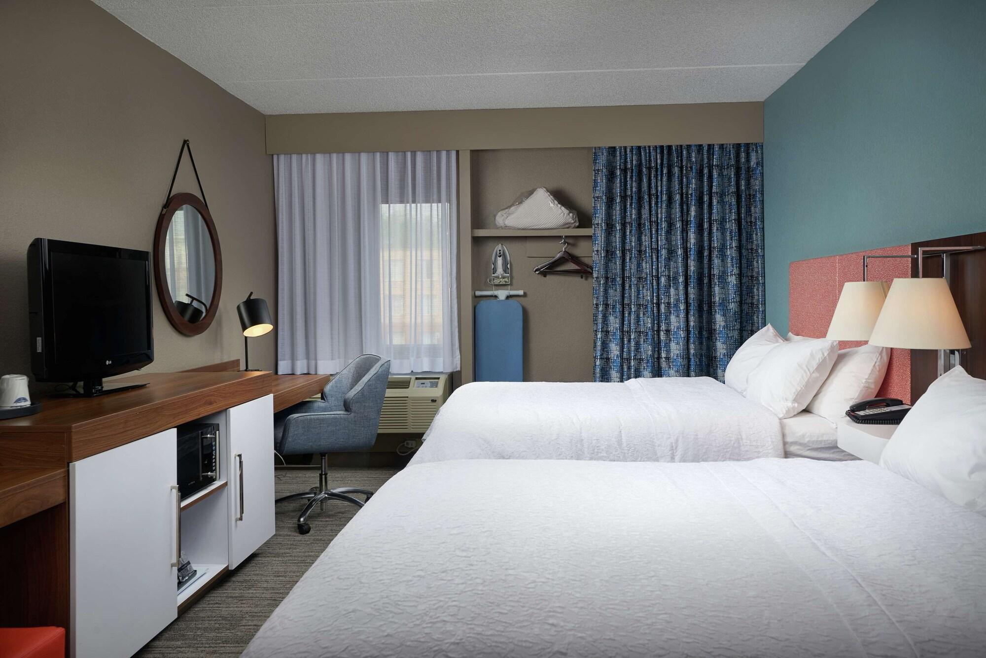 Hampton Inn Хановер Экстерьер фото