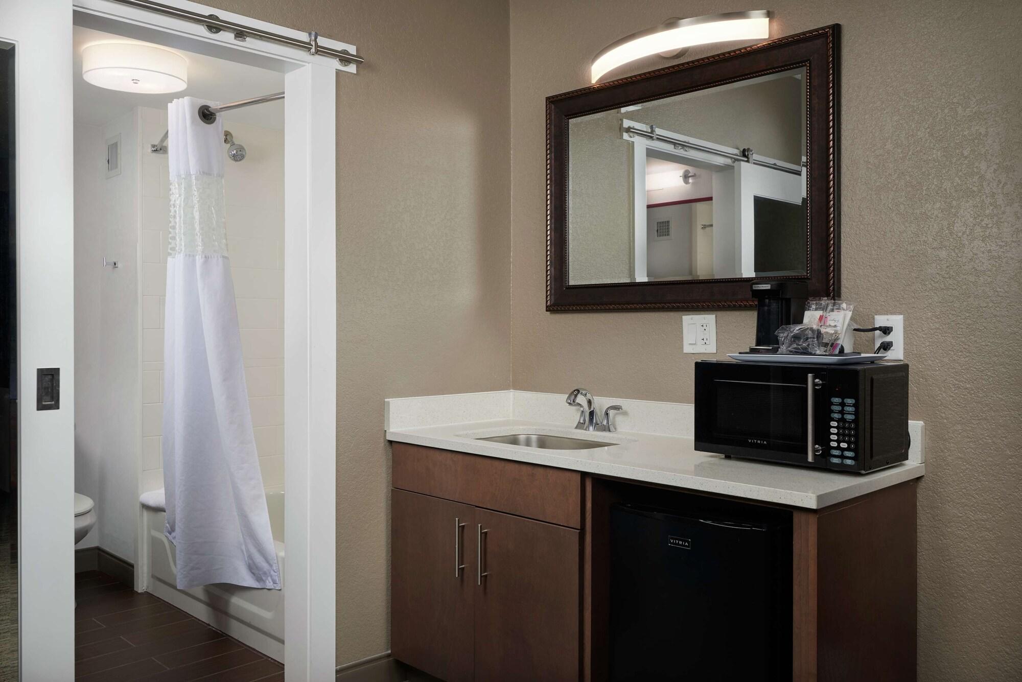 Hampton Inn Хановер Экстерьер фото