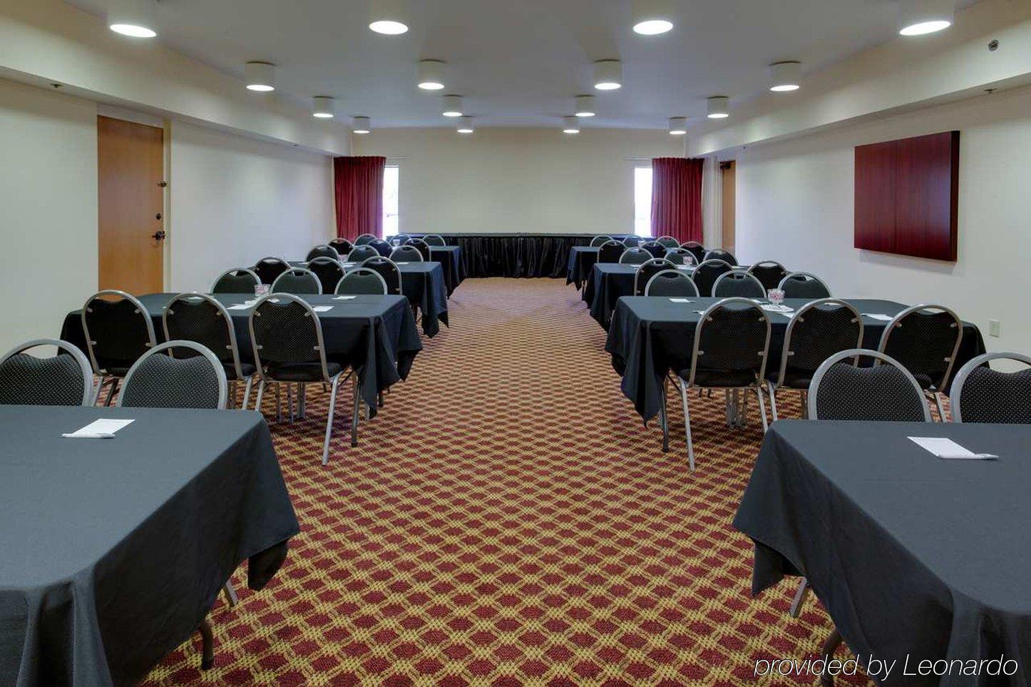 Hampton Inn Хановер Экстерьер фото
